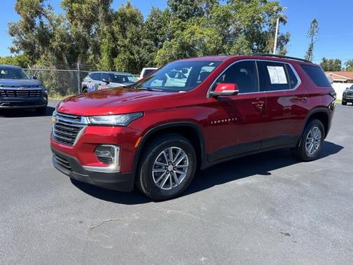 2023 Chevrolet Traverse LT Leather