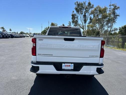 2022 Chevrolet Silverado 1500 Custom