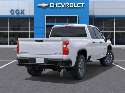 Summit White 2026 Chevrolet Silverado 2500 Custom