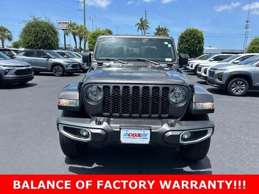 Granite Crystal Metallic Clearcoat 2023 Jeep Gladiator Sport S