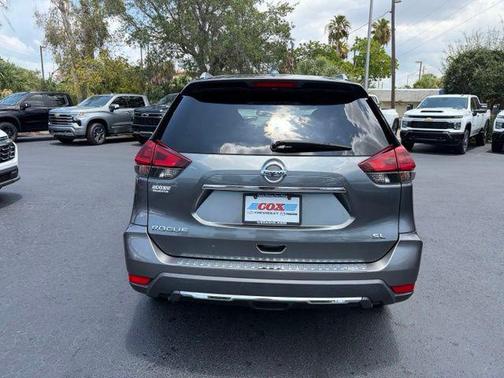 Gun Metallic 2018 Nissan Rogue SL