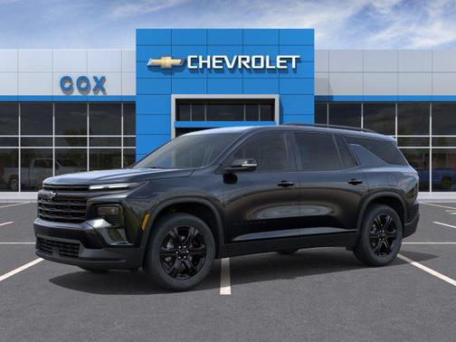 Mosaic Black Metallic 2027 Chevrolet Traverse LT