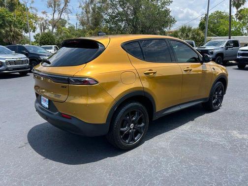 Acapulco Gold 2024 Dodge Hornet GT AWD