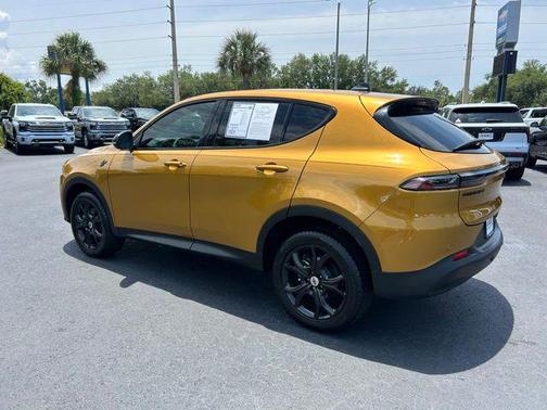 Acapulco Gold 2024 Dodge Hornet GT AWD