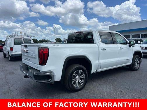 Summit White 2024 GMC Sierra 1500 SLT