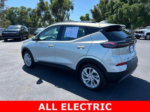 Silver Flare Metallic 2023 Chevrolet Bolt EUV FWD LT