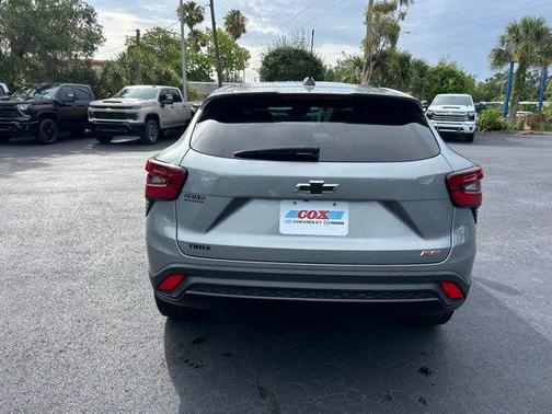 Sterling Gray Metallic 2024 Chevrolet Trax FWD 1RS
