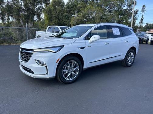 2023 Buick Enclave Essence FWD