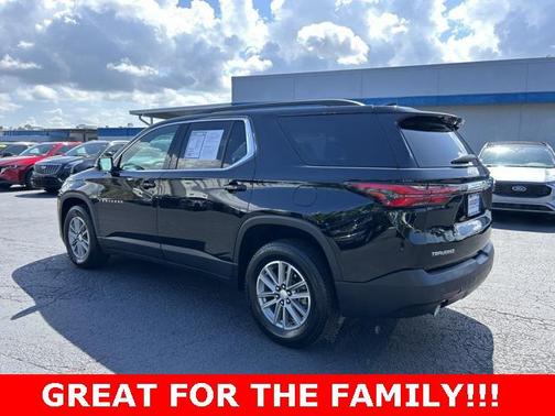 2023 Chevrolet Traverse LT Leather