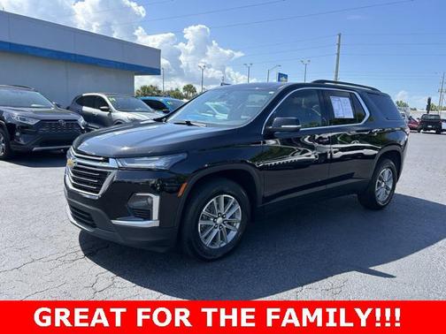 2023 Chevrolet Traverse LT Leather