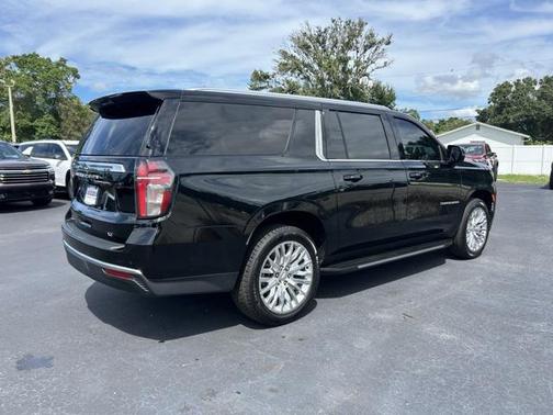 2024 Chevrolet Suburban LT