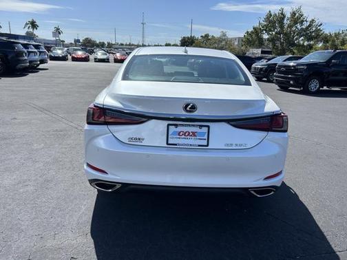 2021 Lexus ES 350 Base