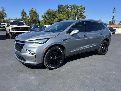 2023 Buick Enclave Essence FWD