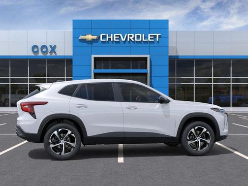 Summit White 2026 Chevrolet Trax FWD 1RS
