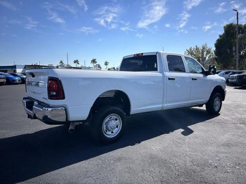 2023 RAM 2500 Tradesman Crew Cab 4x4 8' Box