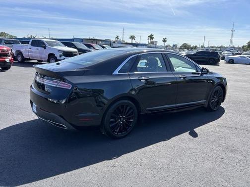 2017 Lincoln MKZ Base