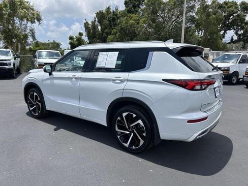 2023 Mitsubishi Outlander SEL 2.5 S-AWC