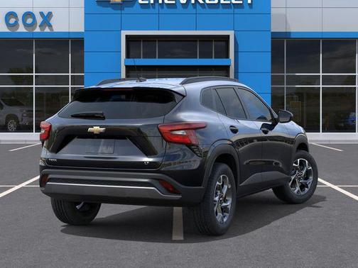 Mosaic Black Metallic 2026 Chevrolet Trax LT