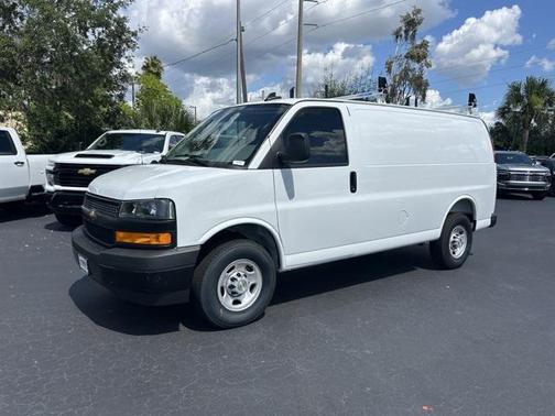 2025 Chevrolet Express 2500 RWD 2500 Regular Wheelbase WT