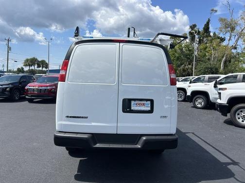 2025 Chevrolet Express 2500 RWD 2500 Regular Wheelbase WT