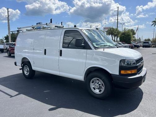 2025 Chevrolet Express 2500 RWD 2500 Regular Wheelbase WT
