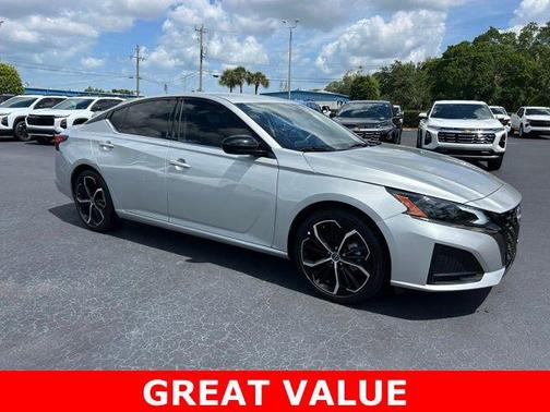 Brilliant Silver Metallic 2025 Nissan Altima SR FWD