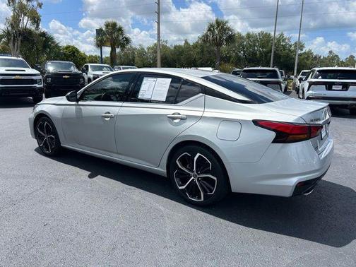 Brilliant Silver Metallic 2025 Nissan Altima SR FWD