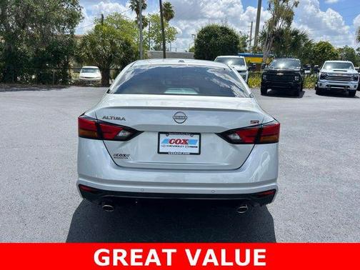 Brilliant Silver Metallic 2025 Nissan Altima SR FWD