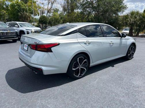 Brilliant Silver Metallic 2025 Nissan Altima SR FWD