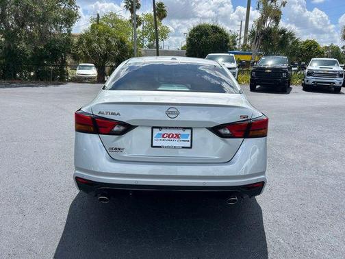 Brilliant Silver Metallic 2025 Nissan Altima SR FWD
