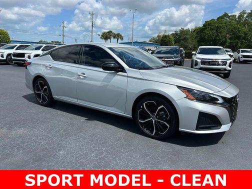 Brilliant Silver Metallic 2025 Nissan Altima SR FWD