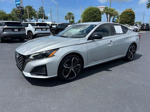 Brilliant Silver Metallic 2025 Nissan Altima SR FWD