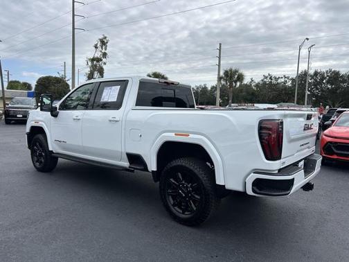 2025 GMC Sierra 2500 AT4