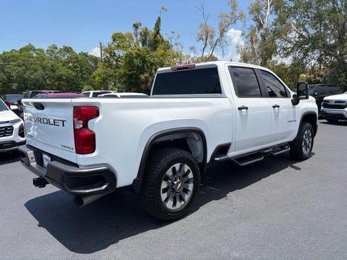 Summit White 2025 Chevrolet Silverado 2500 Custom