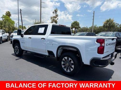 Summit White 2025 Chevrolet Silverado 2500 Custom