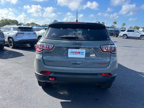 Sting-Gray Clearcoat 2023 Jeep Compass Trailhawk