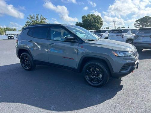 Sting-Gray Clearcoat 2023 Jeep Compass Trailhawk