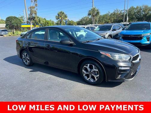 Aurora Black 2019 Kia Forte LXS