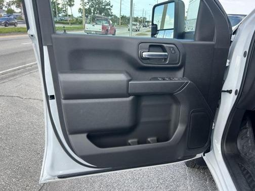 2025 Chevrolet Silverado 3500 WT