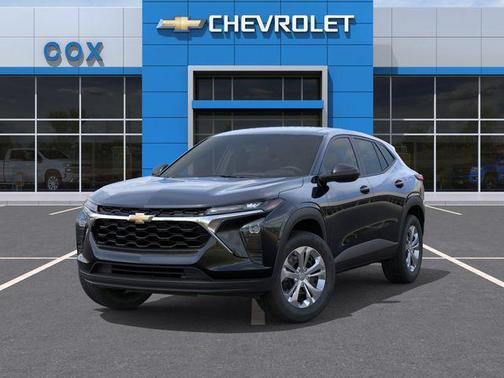 Mosaic Black Metallic 2026 Chevrolet Trax LS