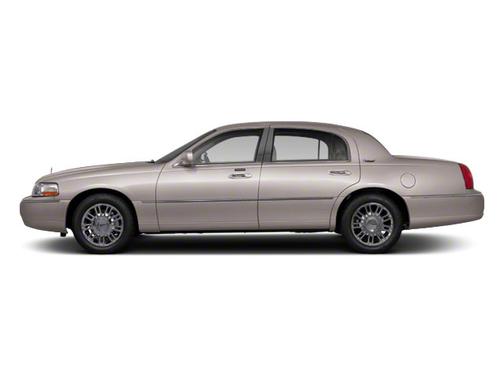 2010 Lincoln Town Car Signature