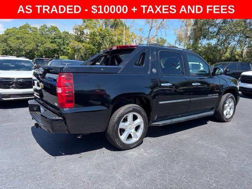 Black 2013 Chevrolet Avalanche LTZ