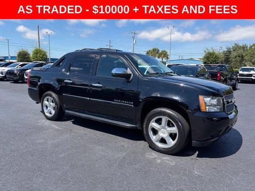 Black 2013 Chevrolet Avalanche LTZ