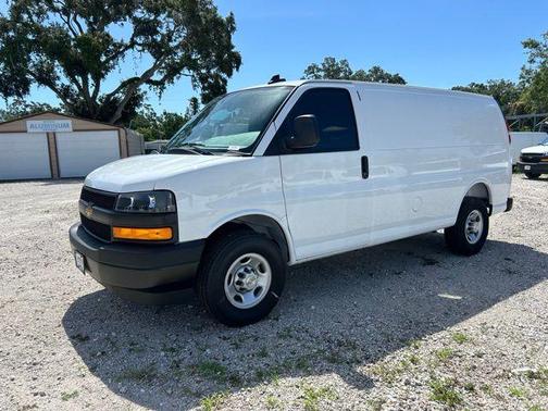 Summit White 2025 Chevrolet Express 2500 Work Van