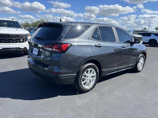 2022 Chevrolet Equinox LS