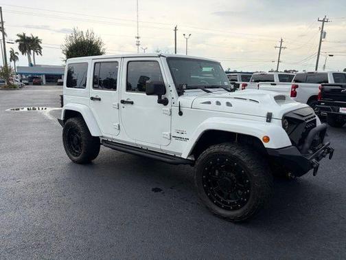 Bright White Clearcoat 2016 Jeep Wrangler Unlimited Sahara
