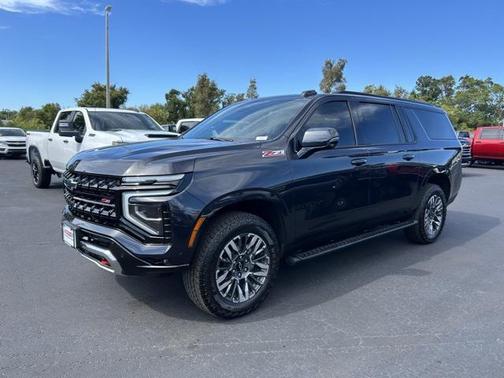 2025 Chevrolet Suburban 4WD Z71