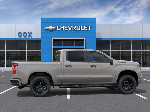 White Sands 2026 Chevrolet Silverado 1500 Custom