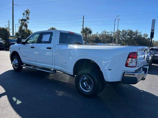2024 RAM 3500 Big Horn Crew Cab 4x4 8' Box