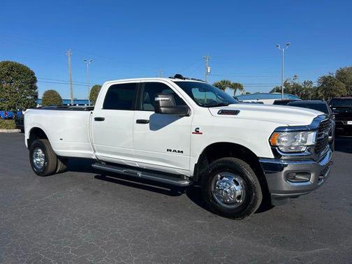 2024 RAM 3500 Big Horn Crew Cab 4x4 8' Box
